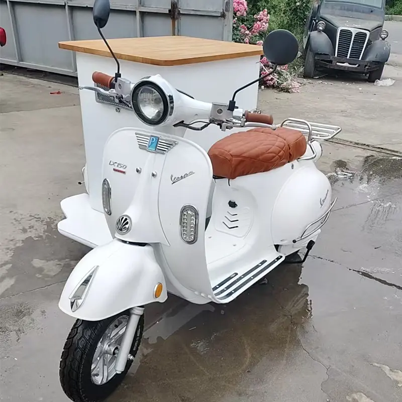 Carretto dei gelati Piaggio Ape Gelato