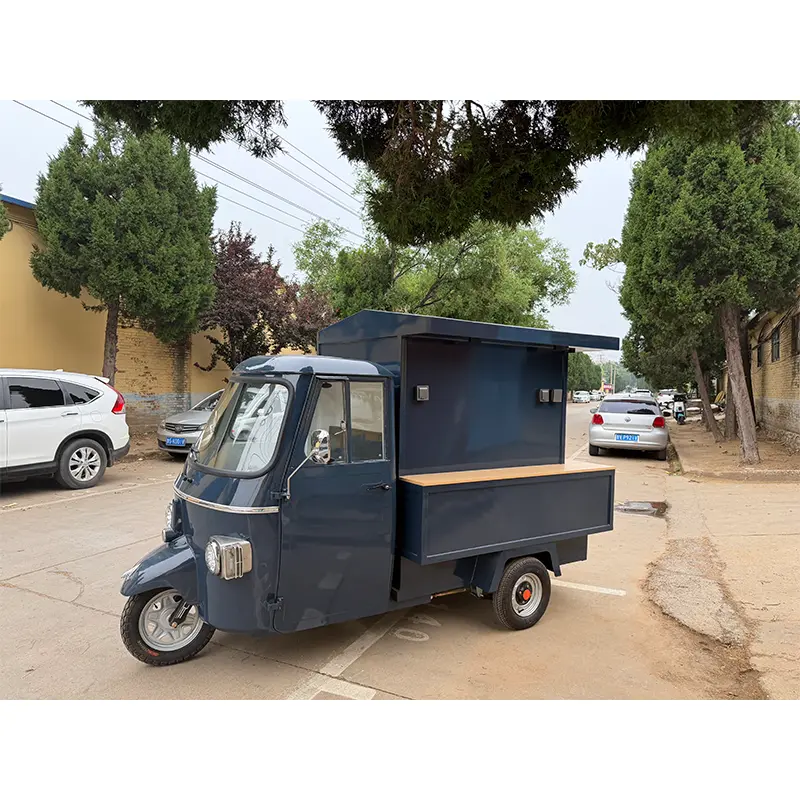 Furgone Fast Food Piaggio con apertura laterale